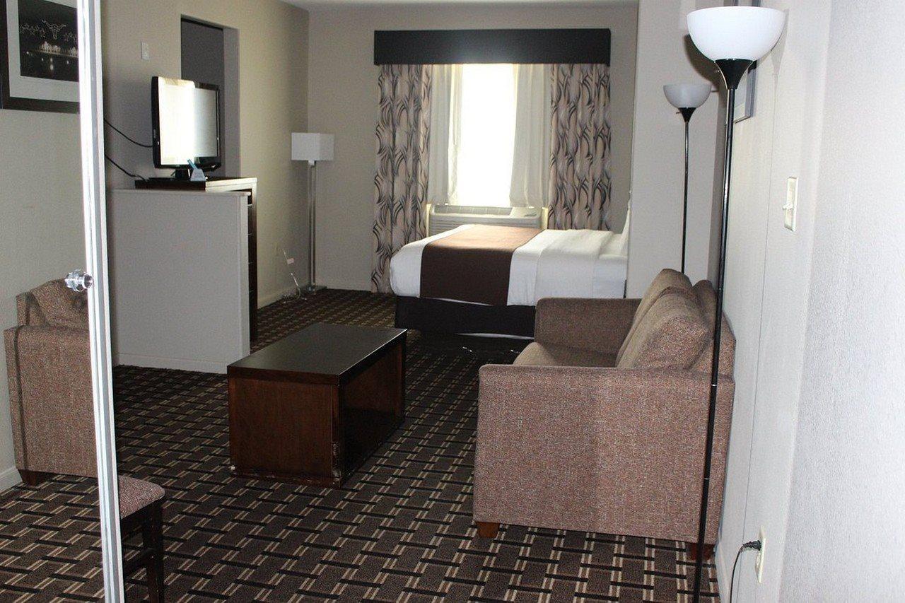 Baymont By Wyndham Columbus Hotel Bagian luar foto