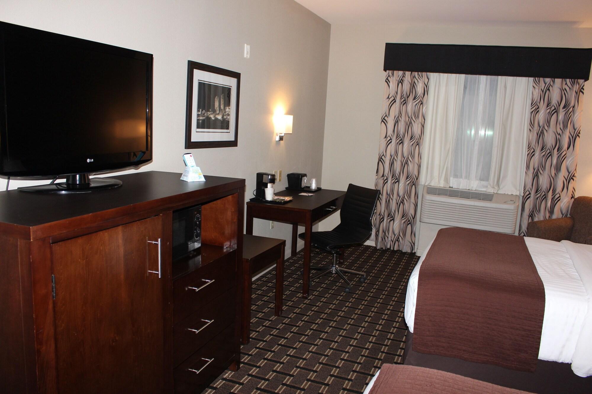 Baymont By Wyndham Columbus Hotel Bagian luar foto