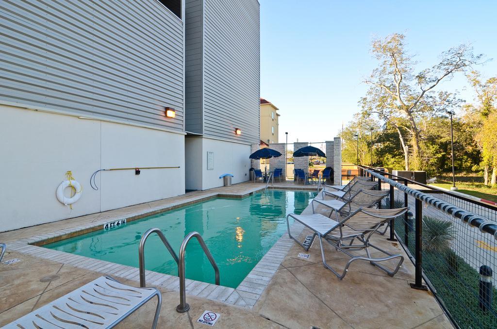 Baymont By Wyndham Columbus Hotel Bagian luar foto