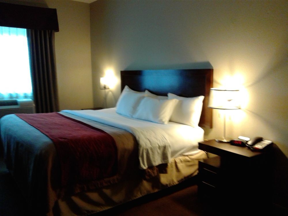 Baymont By Wyndham Columbus Hotel Bagian luar foto