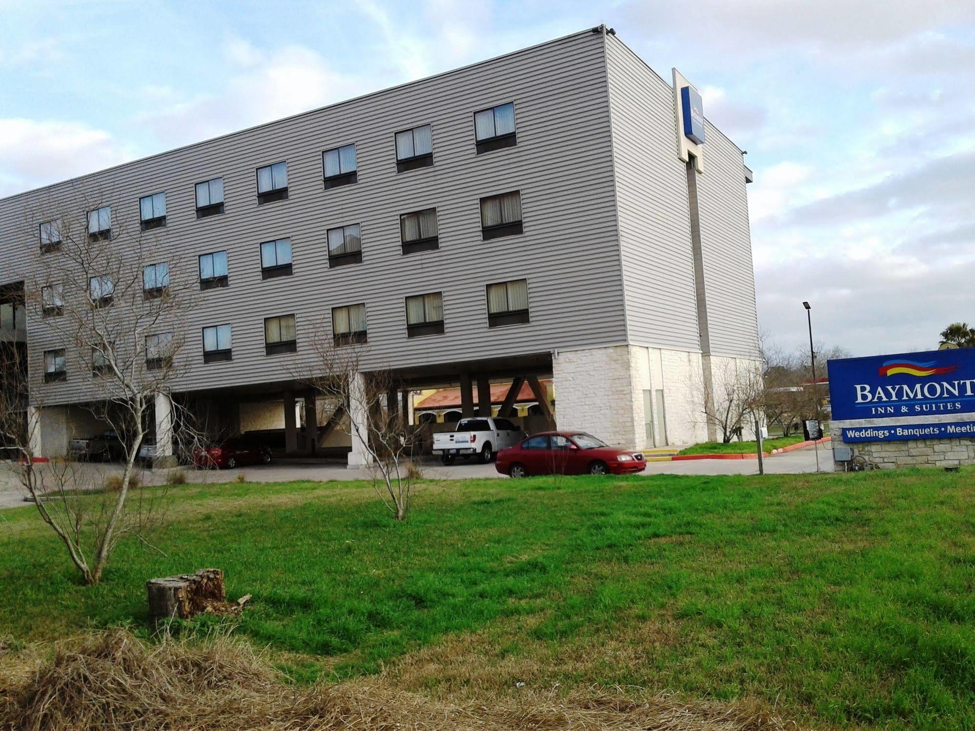 Baymont By Wyndham Columbus Hotel Bagian luar foto