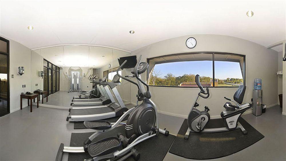 Baymont By Wyndham Columbus Hotel Bagian luar foto