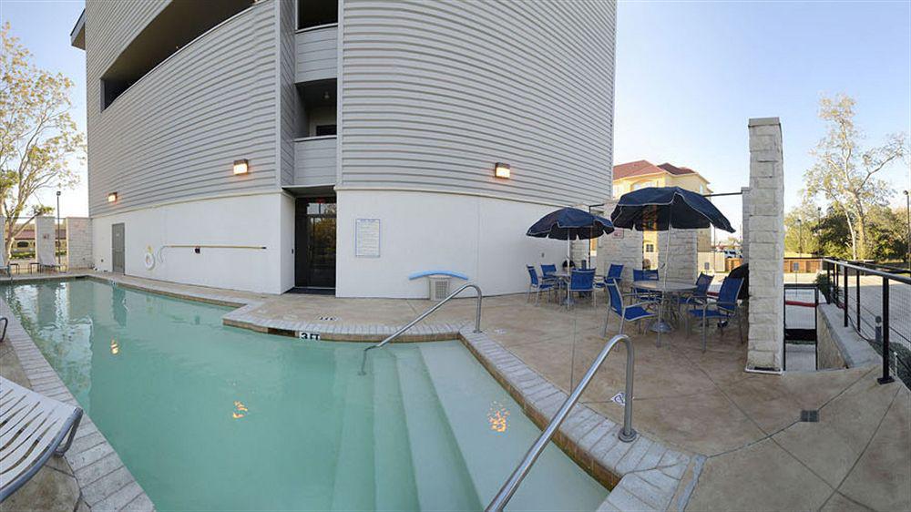 Baymont By Wyndham Columbus Hotel Bagian luar foto